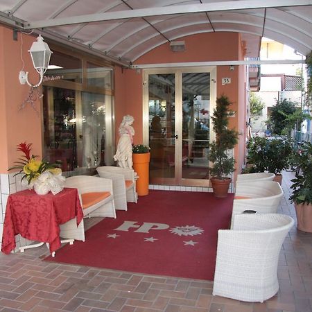 Hotel Peonia Римини Экстерьер фото