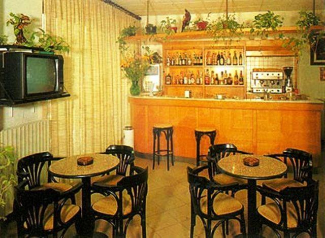 Hotel Peonia Римини Экстерьер фото